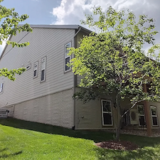 Window-Cleaning-Screen-Wash-in-Lake-Frederick-VA 2